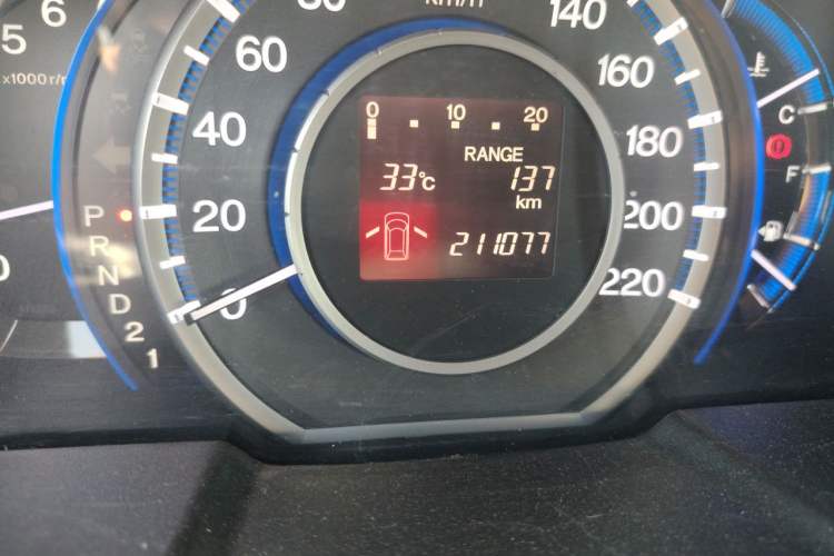 Used Honda Odyssey 2014 2.4L Elite Edition Odometer Close Up