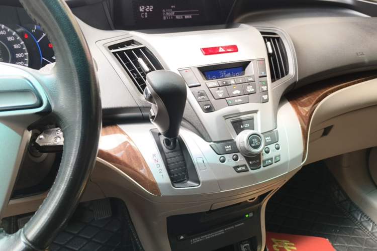 Used Honda Odyssey 2014 2.4L Elite Edition Audio And AC Panel