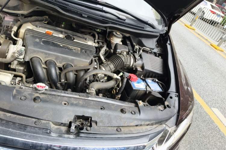 Used Honda Odyssey 2014 2.4L Elite Edition Engine Bay Left