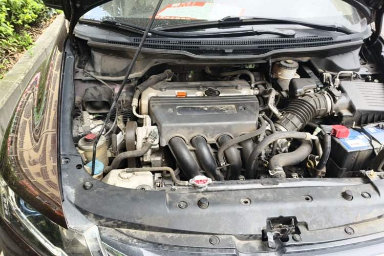 Used Honda Odyssey 2014 2.4L Elite Edition Engine Bay Right