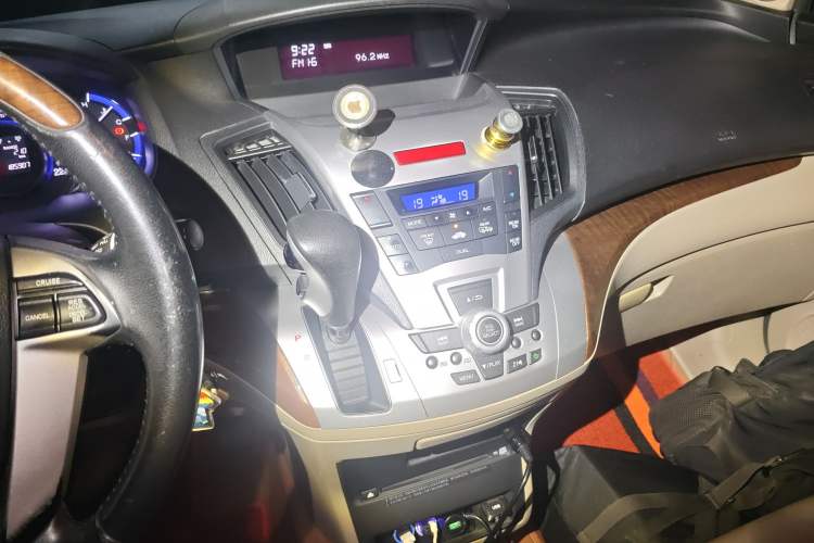Used Honda Odyssey 2014 2.4L Luxury Edition Audio And AC Panel