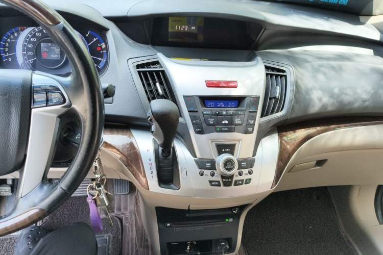 Used Honda Odyssey 2014 2.4L Luxury Edition Audio And AC Panel