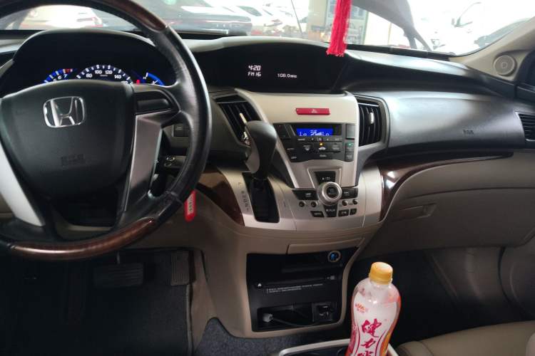 Used Honda Odyssey 2014 2.4L Elite Edition Audio And AC Panel