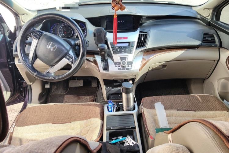 Used Honda Odyssey 2014 2.4L Luxury Edition Center Console