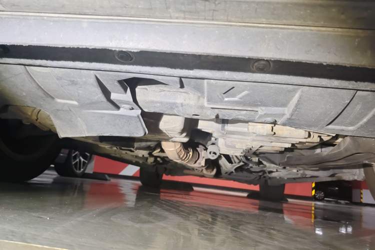 Used Honda Odyssey 2014 2.4L Luxury Edition Chassis Front