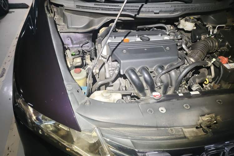 Used Honda Odyssey 2014 2.4L Luxury Edition Engine Bay Right