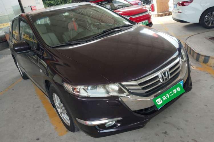 Used Honda Odyssey 2014 2.4L Elite Edition Front Right 45 Deg