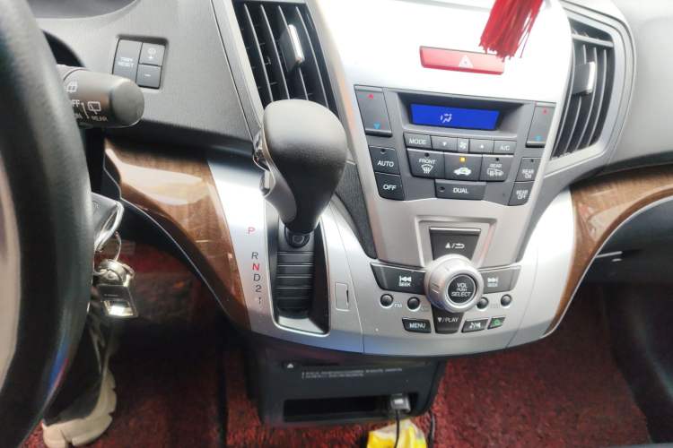 Used Honda Odyssey 2014 2.4L Luxury Edition Gear Lever