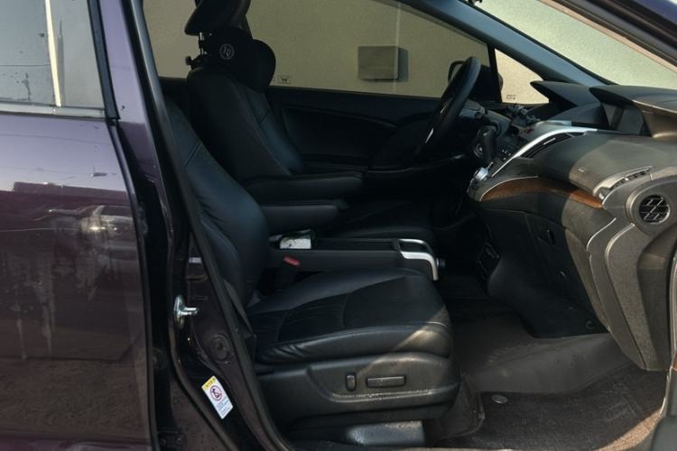 Used Honda Odyssey 2014 2.4L Luxury Edition Interior 3