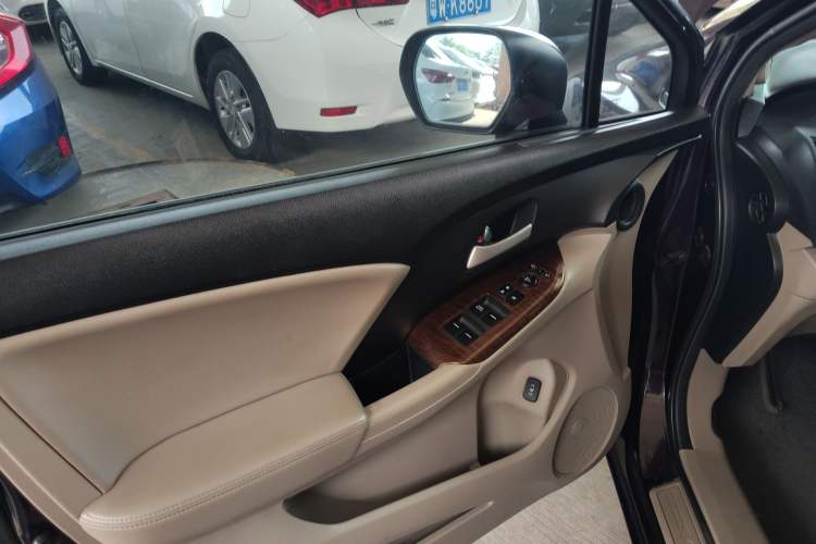 Used Honda Odyssey 2014 2.4L Elite Edition Left Front Door Interior