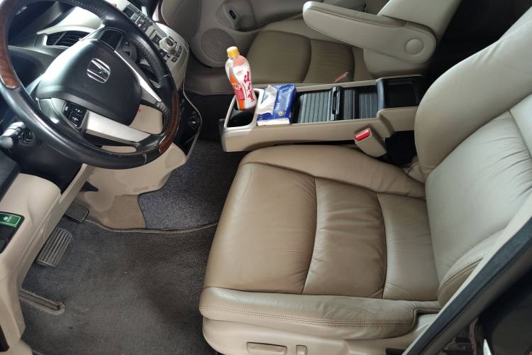Used Honda Odyssey 2014 2.4L Elite Edition Left Front Seat