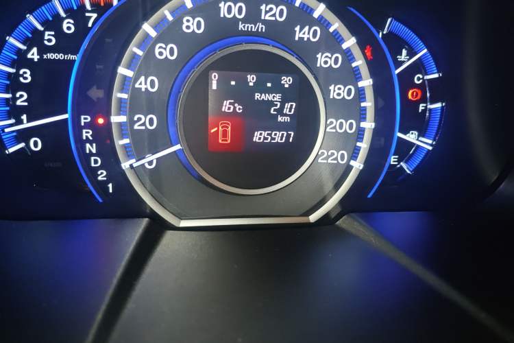 Used Honda Odyssey 2014 2.4L Luxury Edition Odometer Close Up
