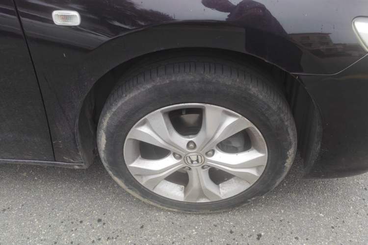 Used Honda Odyssey 2014 2.4L Luxury Edition Right Front Wheel Hub