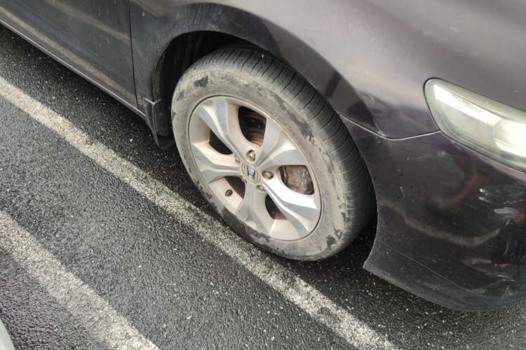 Used Honda Odyssey 2014 2.4L Luxury Edition Right Front Wheel Hub