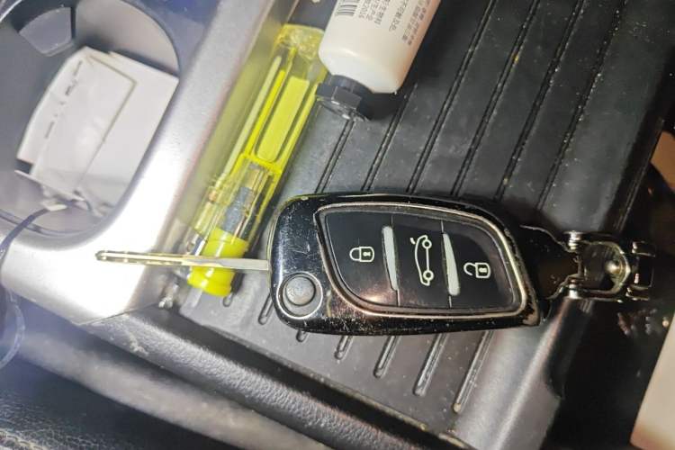 Used Honda Odyssey 2014 2.4L Luxury Edition Vehicle Key