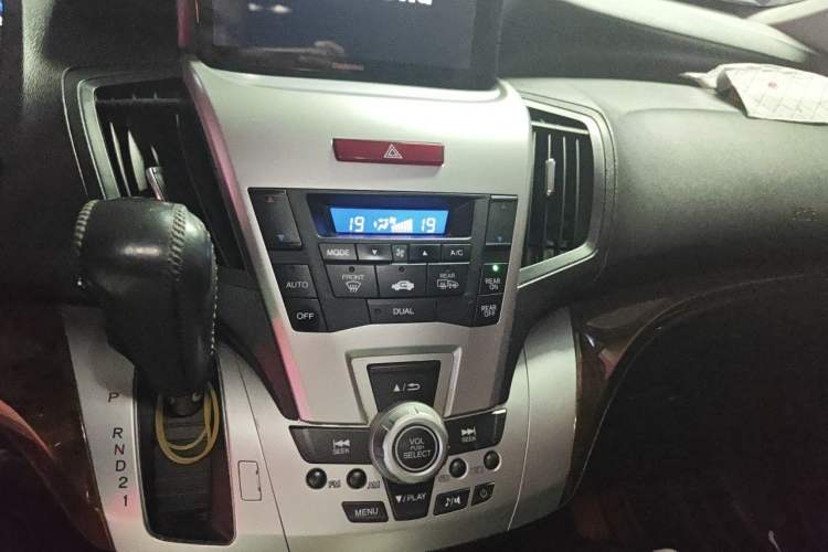 Used Honda Odyssey 2014 2.4L Luxury Edition Audio And AC Panel