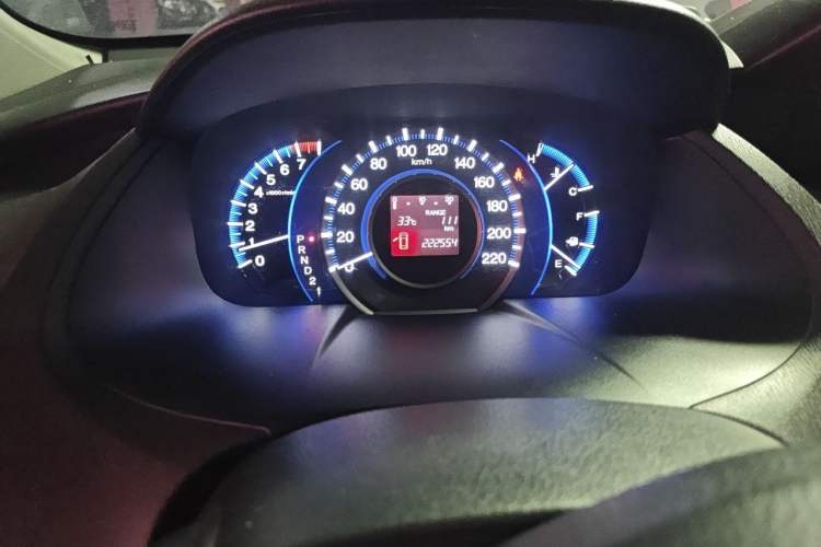 Used Honda Odyssey 2014 2.4L Luxury Edition Odometer Close Up