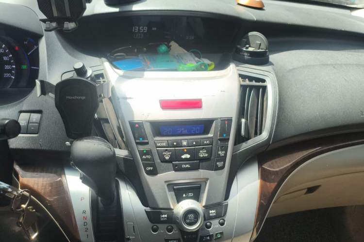 Used Honda Odyssey 2014 2.4L Luxury Edition Audio And AC Panel