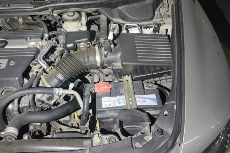 Used Honda Odyssey 2014 2.4L Elite Edition Engine Bay Left