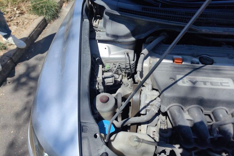 Used Honda Odyssey 2014 2.4L Luxury Edition Engine Bay Right