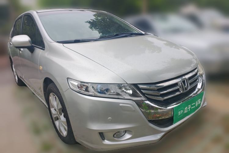 Used Honda Odyssey 2014 2.4L Luxury Edition Front Right 45 Deg