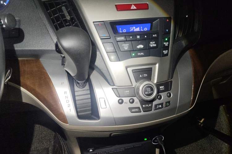 Used Honda Odyssey 2014 2.4L Elite Edition Gear Lever