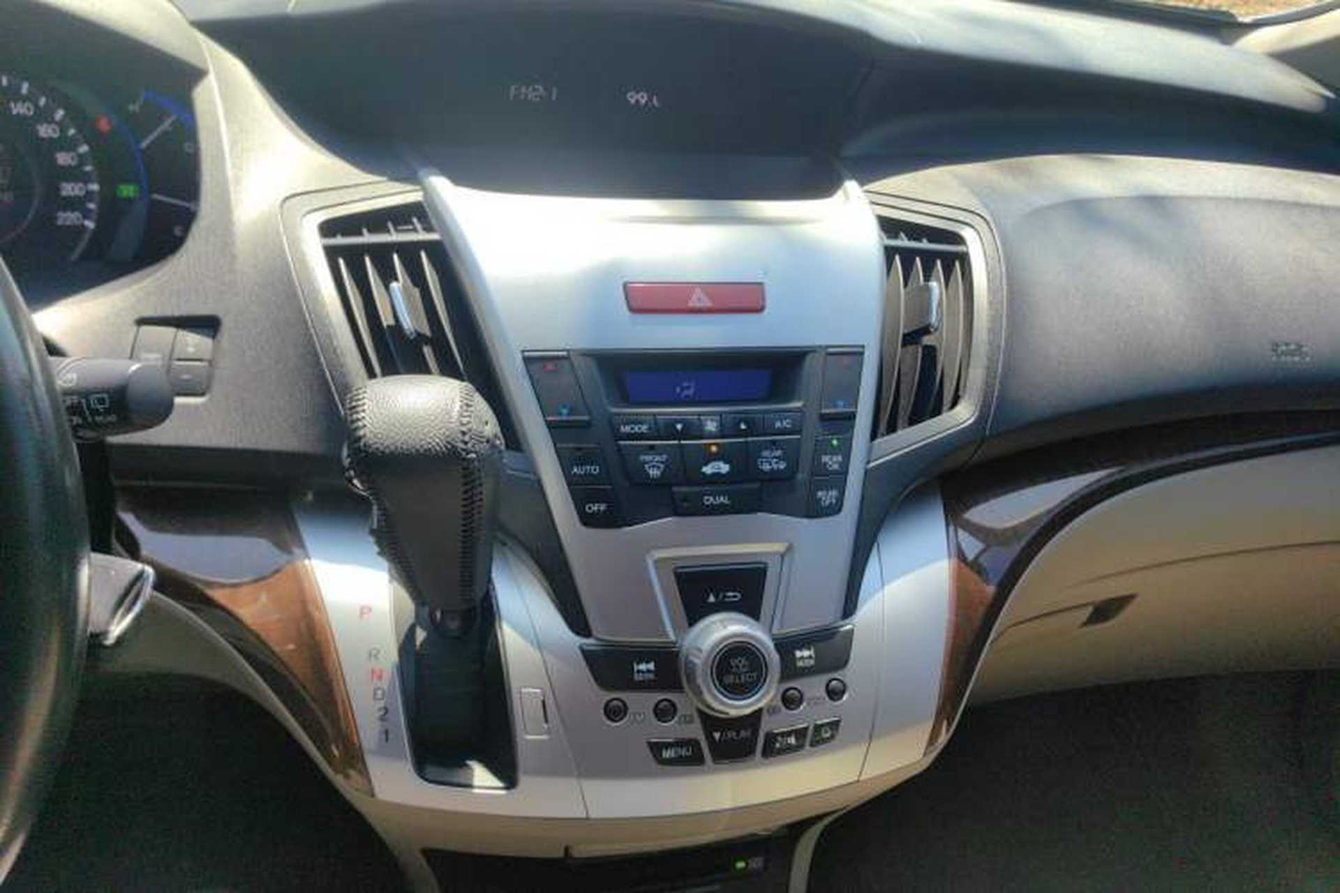 Used Honda Odyssey 2014 2.4L Luxury Edition Gear Lever