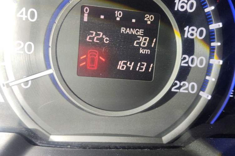 Used Honda Odyssey 2014 2.4L Elite Edition Odometer Close Up