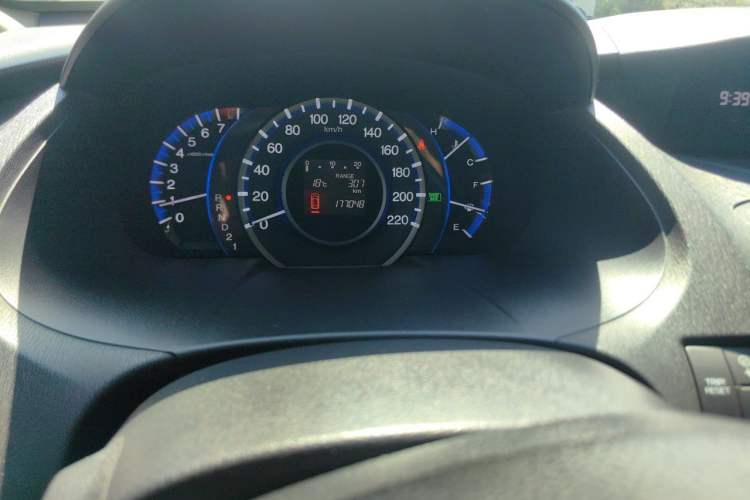 Used Honda Odyssey 2014 2.4L Luxury Edition Odometer Close Up