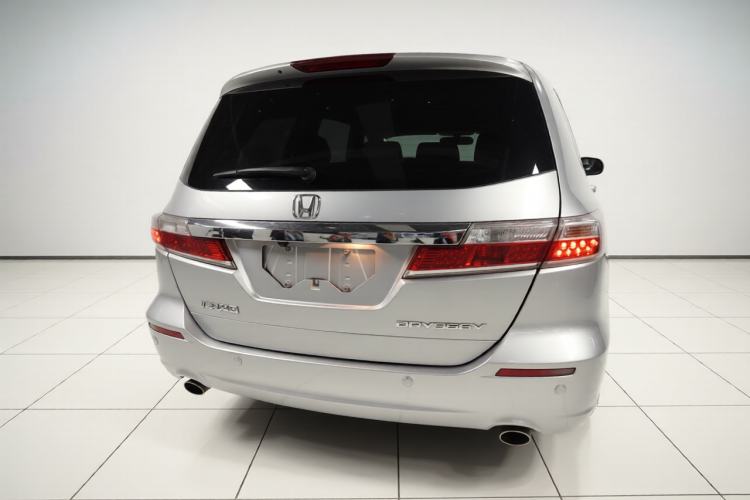 Used Honda Odyssey 2014 2.4L Luxury Edition Rear