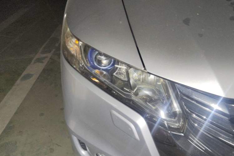 Used Honda Odyssey 2014 2.4L Elite Edition Right Front Headlight