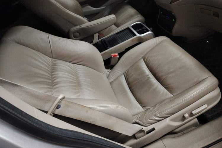 Used Honda Odyssey 2014 2.4L Luxury Edition Right Front Seat