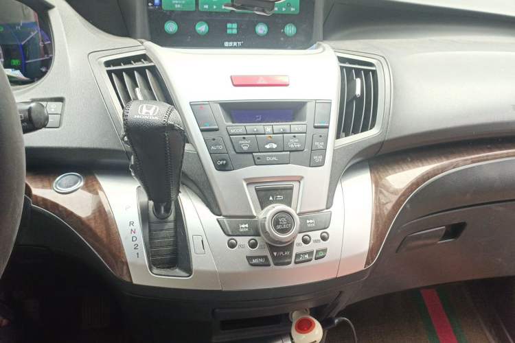 Used Honda Odyssey 2014 2.4L Luxury Edition Audio And AC Panel