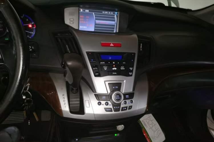 Used Honda Odyssey 2014 2.4L Luxury Edition Audio And AC Panel