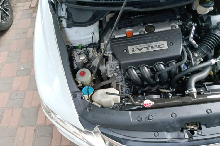 Used Honda Odyssey 2014 2.4L Elite Edition Engine Bay Right