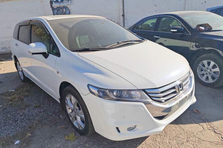 Used Honda Odyssey 2014 2.4L Luxury Edition Front Right 45 Deg