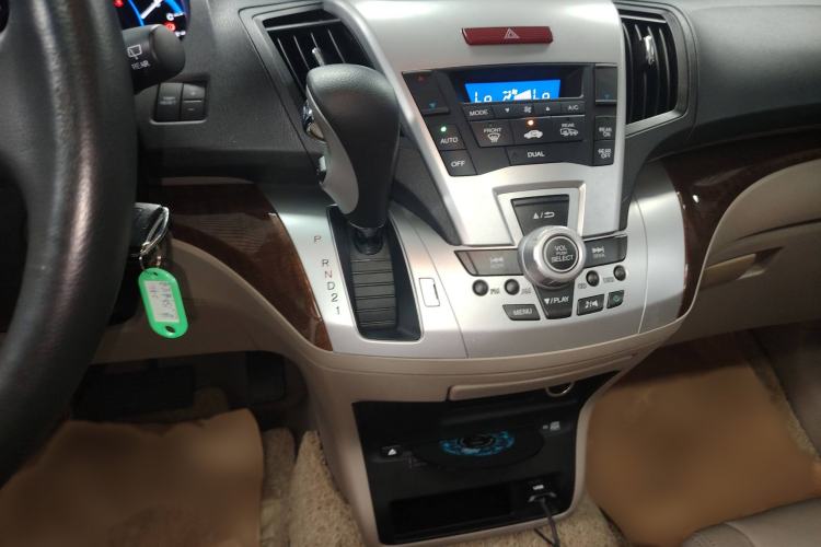 Used Honda Odyssey 2014 2.4L Luxury Edition Gear Lever