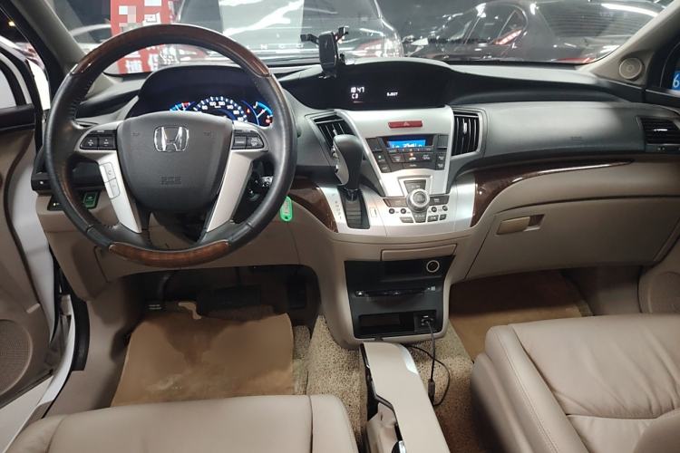 Used Honda Odyssey 2014 2.4L Luxury Edition Interior 2