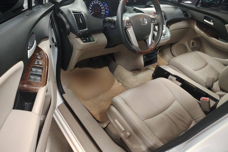 Used Honda Odyssey 2014 2.4L Luxury Edition Interior 3