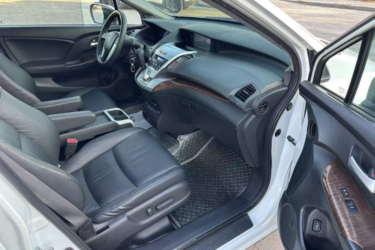 Used Honda Odyssey 2014 2.4L Luxury Edition Interior 6