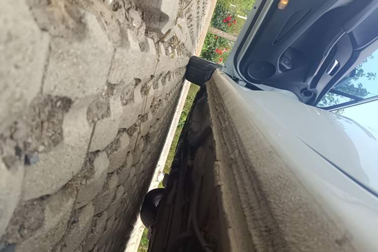Used Honda Odyssey 2014 2.4L Luxury Edition Left Side Sill