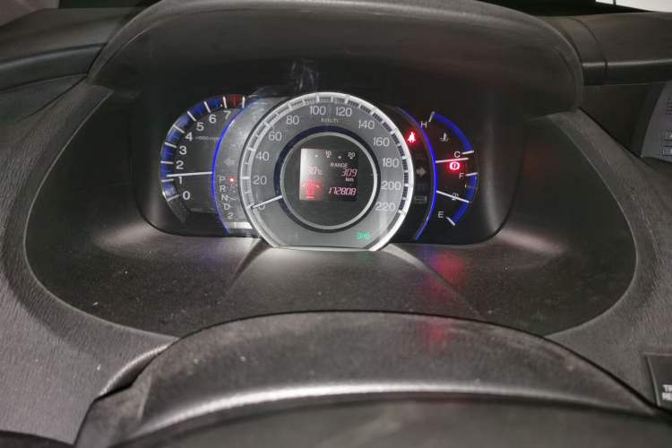 Used Honda Odyssey 2014 2.4L Luxury Edition Odometer Close Up
