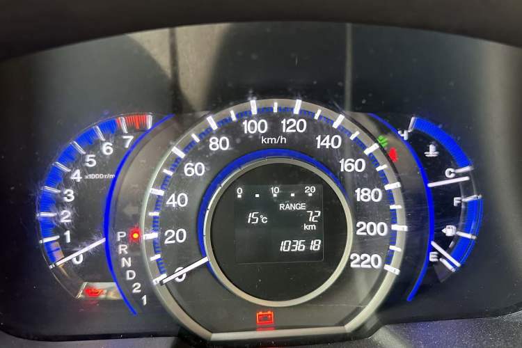 Used Honda Odyssey 2014 2.4L Luxury Edition Odometer Close Up