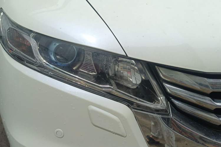 Used Honda Odyssey 2014 2.4L Luxury Edition Right Front Headlight
