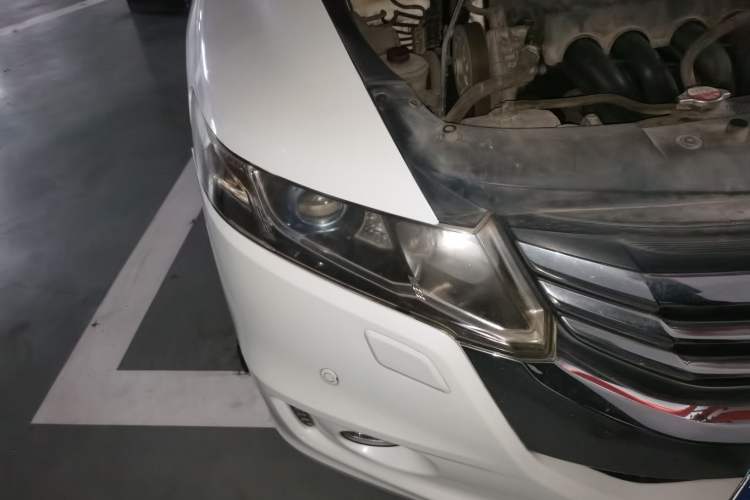 Used Honda Odyssey 2014 2.4L Luxury Edition Right Front Headlight