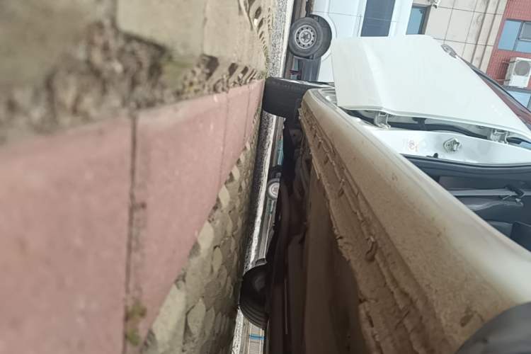 Used Honda Odyssey 2014 2.4L Luxury Edition Right Side Sill
