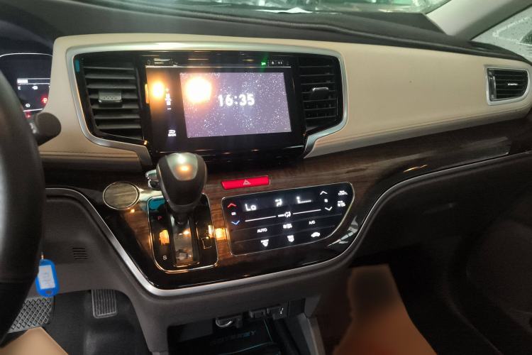 Used Honda Odyssey 2015 2.4L Comfort Edition Audio And AC Panel