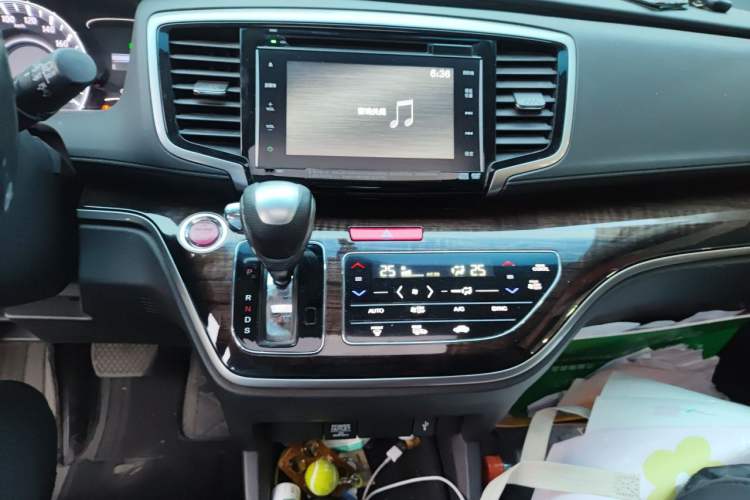 Used Honda Odyssey 2015 Revised Version 2.4L Supreme Edition Audio And AC Panel