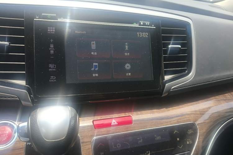Used Honda Odyssey 2015 Updated Version 2.4L Smart Edition Audio And AC Panel