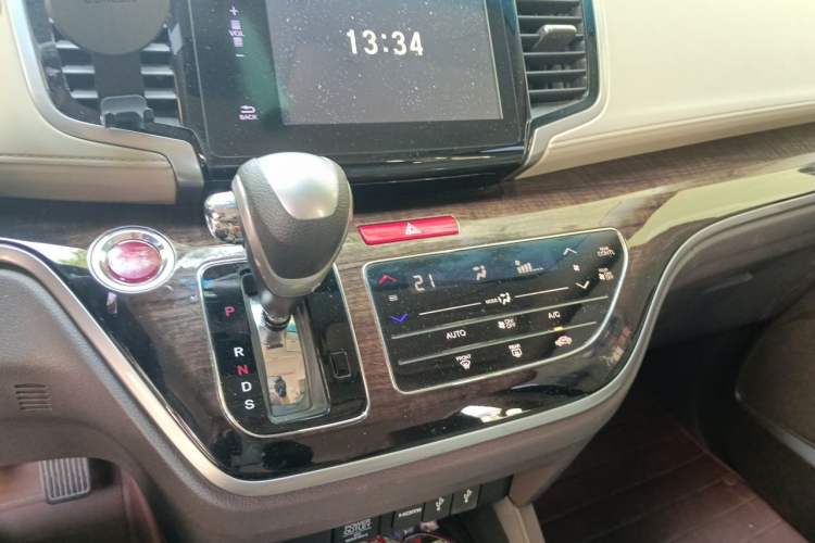 Used Honda Odyssey 2015 Revised 2.4L Luxury Edition Audio And AC Panel
